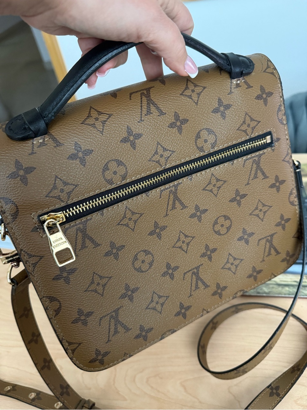 Designer inspired Brown Monogram Crossbody Bag - Picture 9 of 10